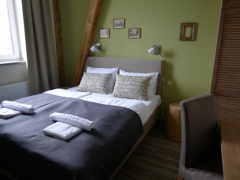 Double Room image 3