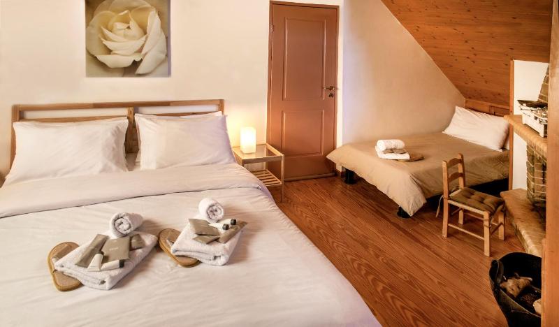 Triple Room-Attic image 1