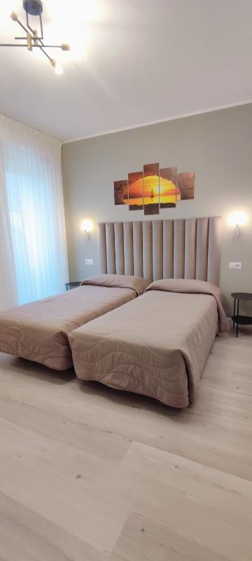 Budget Twin Room image 3