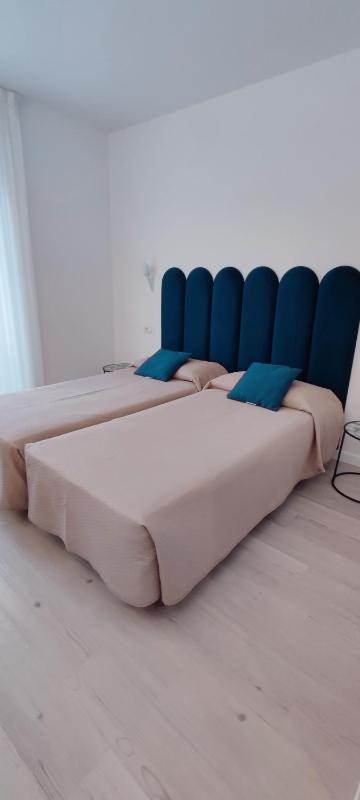 Budget Twin Room image 4