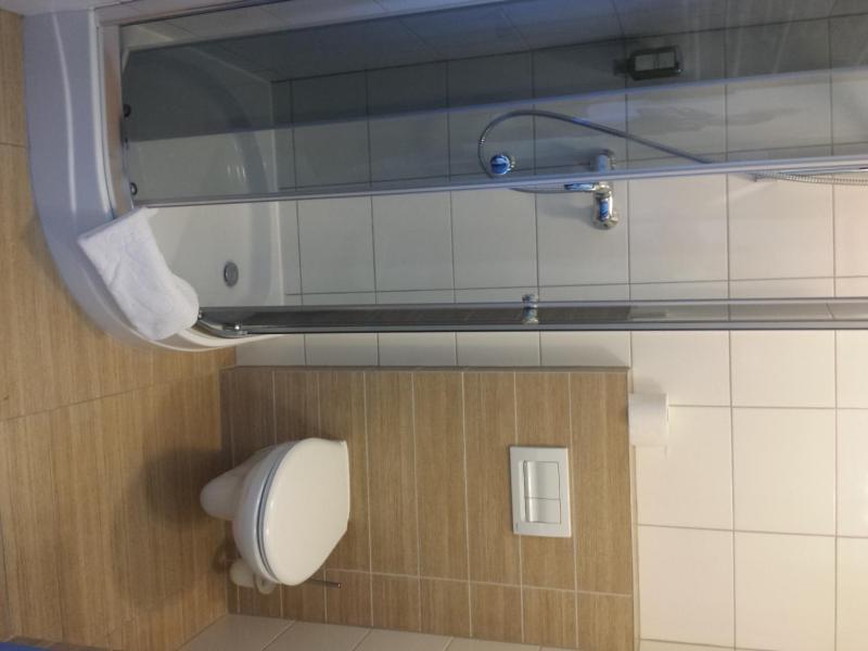 Single Room image 3