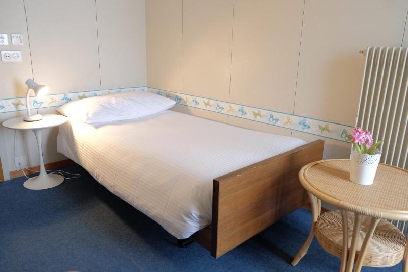 Single Room image 3