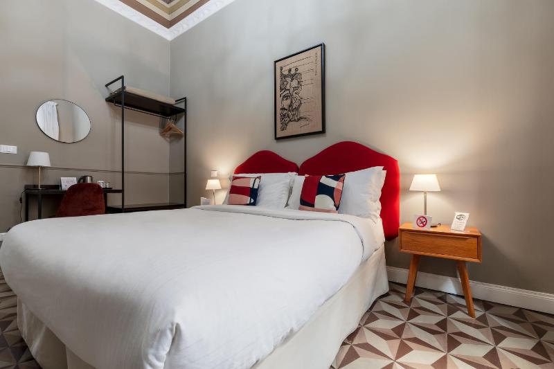 casa mo room and suite - image 2