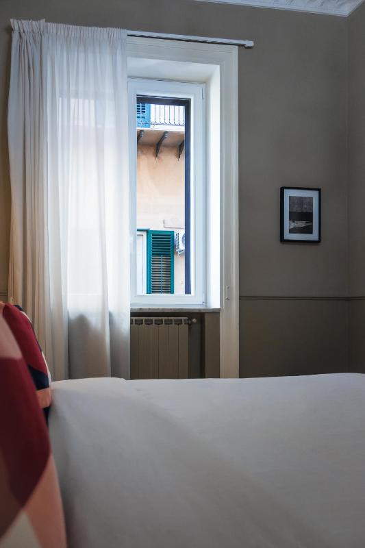 Double Room with Private External Bathroom image 3