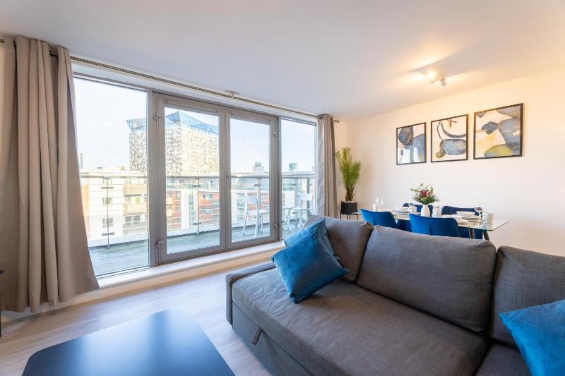 Penthouse City Centre - Luxury Apartment - image 13