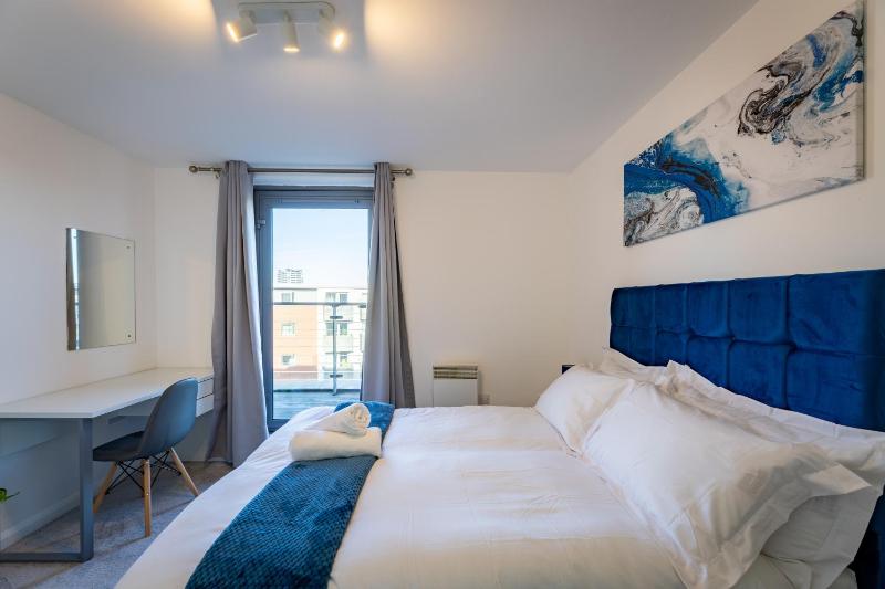 Penthouse City Centre - Luxury Apartment - image 16