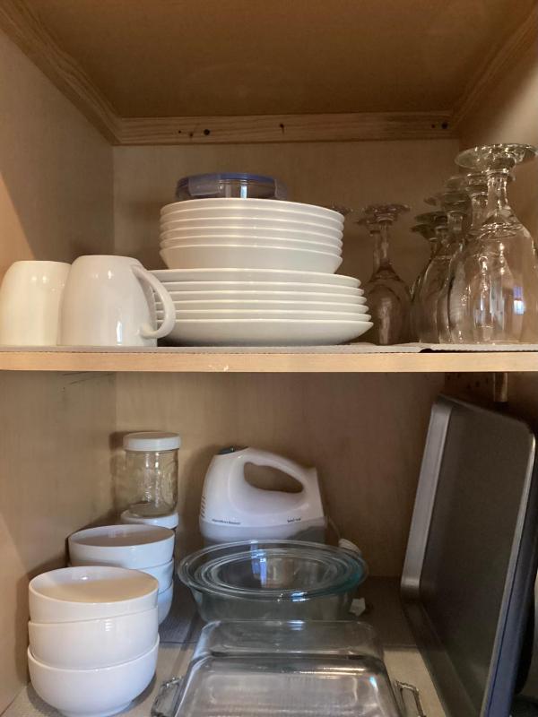 Studio Apartment (No Pets) image 4