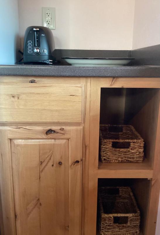 Studio Apartment (No Pets) image 3