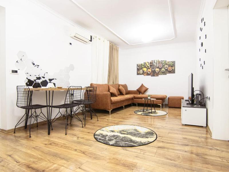 Dea's Home Tirana Center - image 1