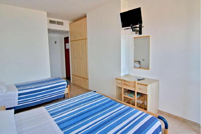Triple Room image 4