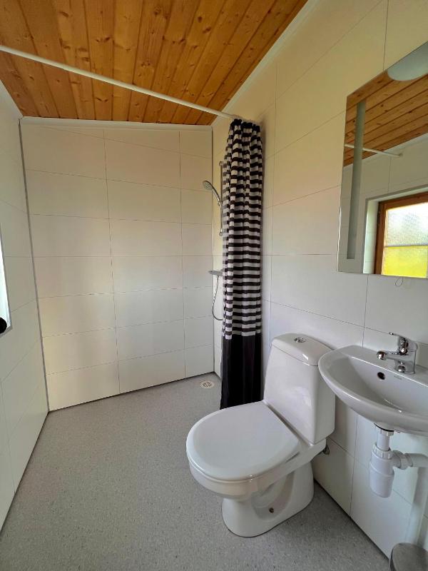 Family Room image 2