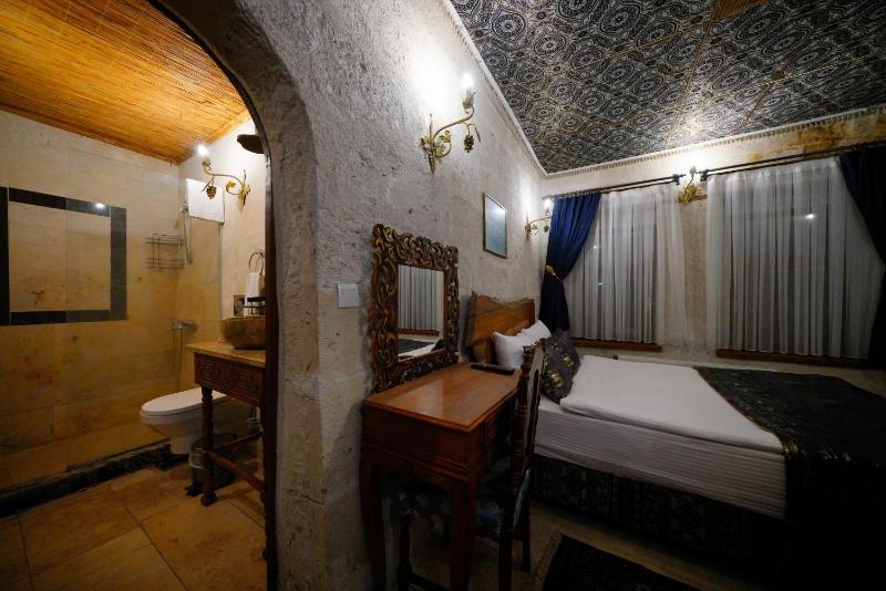 Stone Double Room with Valley View image 4