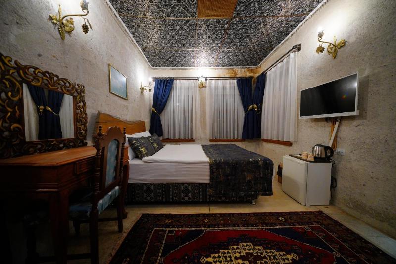 Stone Double Room with Valley View image 1