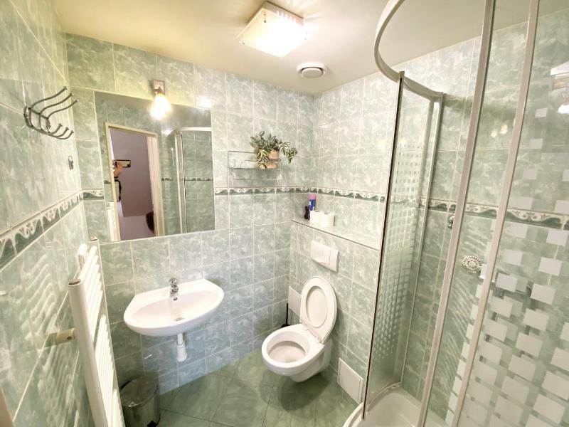 Single Room with Private Bathroom image 1