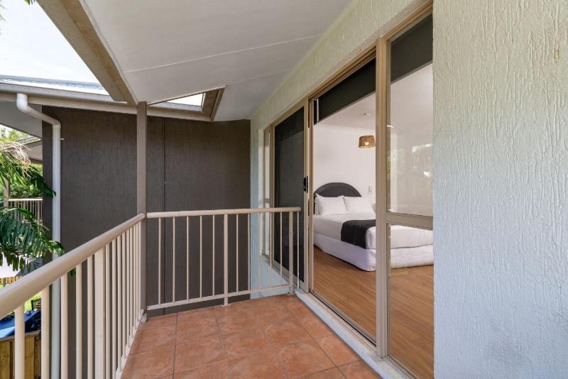 5 Reef Terraces - image 4