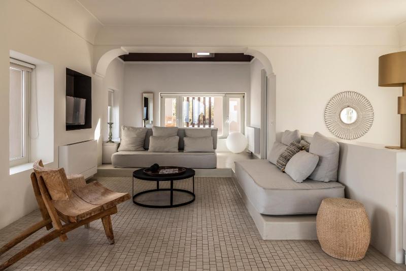  Grand Villa with Private Heated Pool image 4