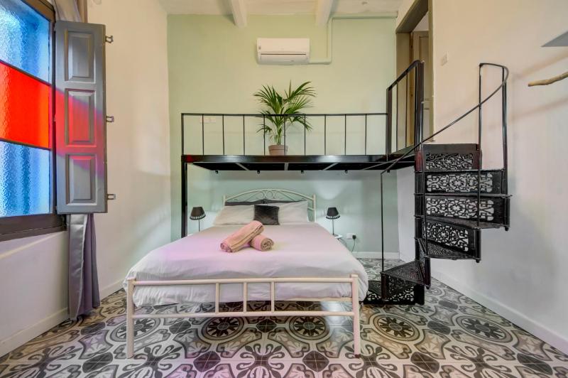 Boho Rooms Sliema - image 9