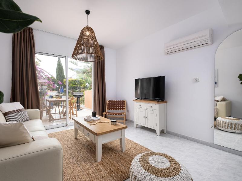 Nephele-stylish 2bd Townhouse In Kato Paphos - image 2