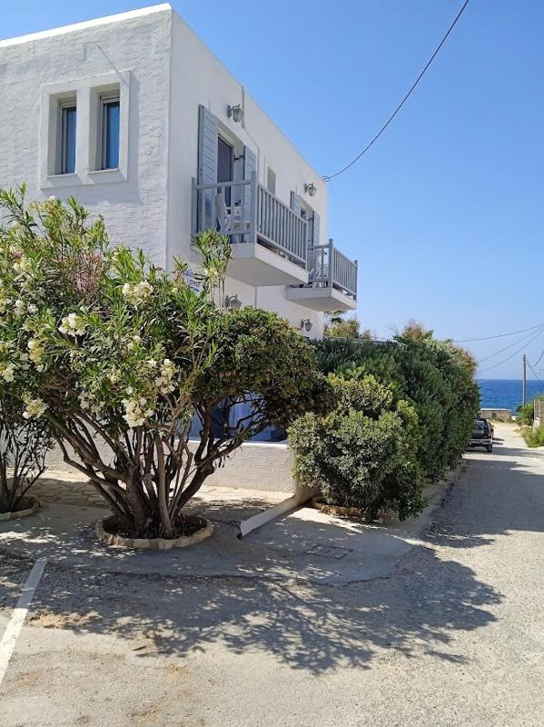 Double Room with Side Sea View image 1