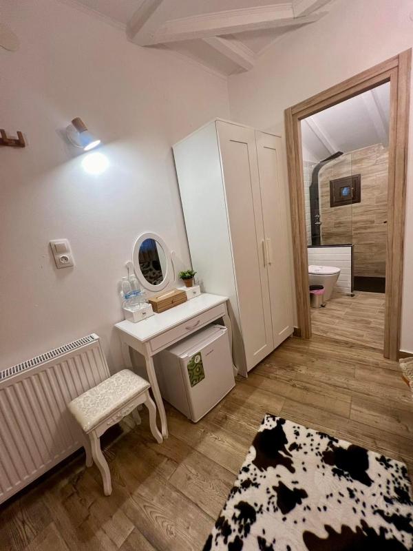Superior Double Room image 3