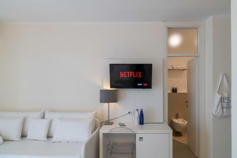 Standard Quadruple Room image 1