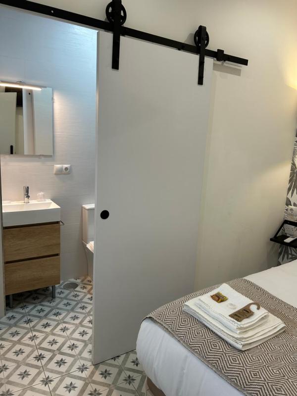 Inner Double Room image 1
