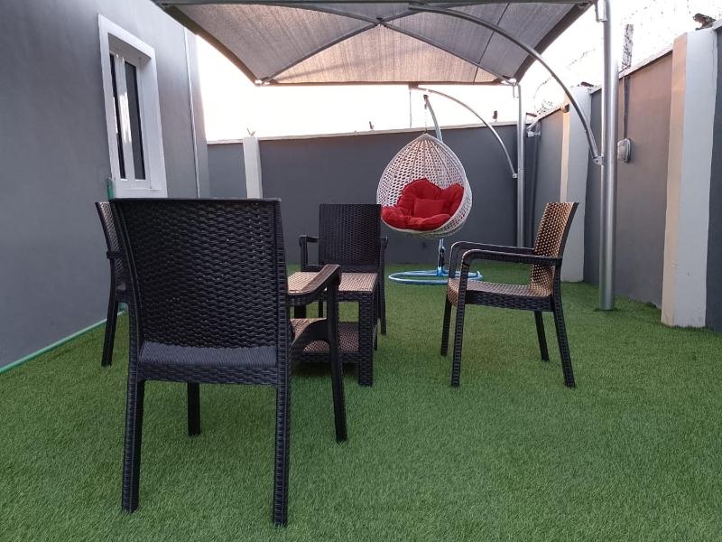 JKA 2-BEDROOM-Apt 24HRS POWER Unlimited WIFI  GARDEN PATIO AREAFREE DAILY HOUSEKEEPING - image 13