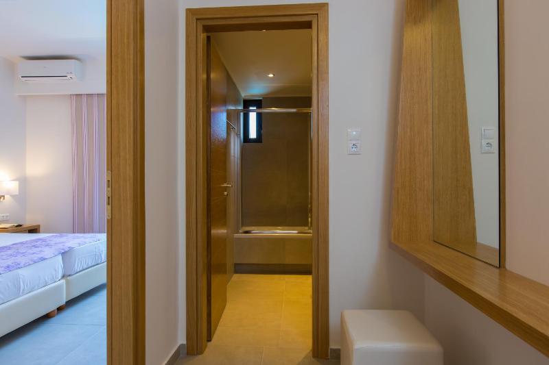 Superior Two-Bedroom Apartment image 3