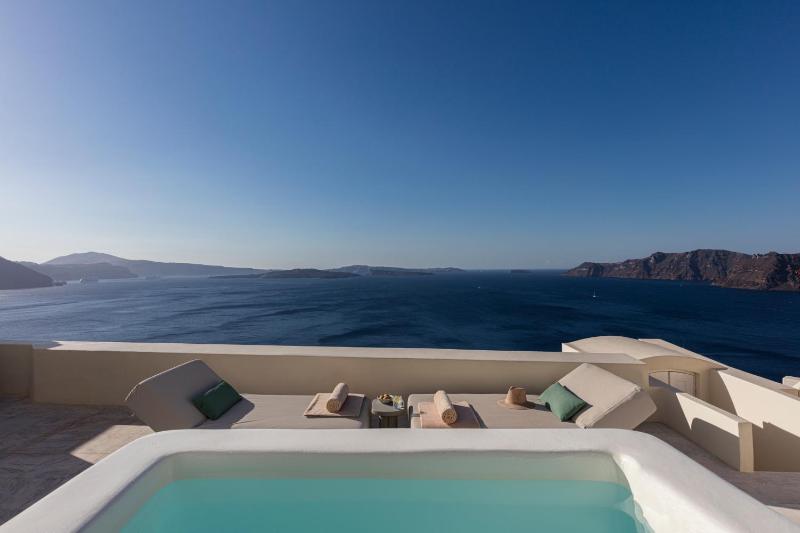 Honeymoon Suite  with Plunge Pool image 1
