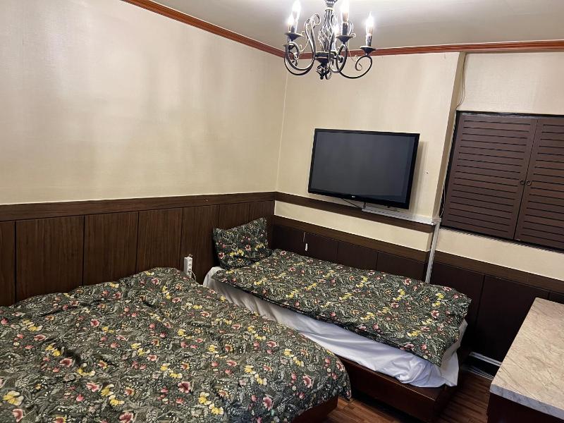 Triple Room image 1