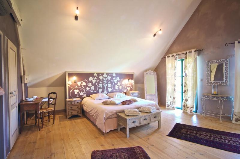 Suite (2-6 Adults) image 3