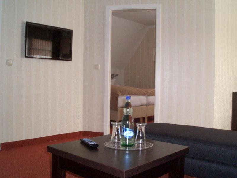 Quadruple Room image 2
