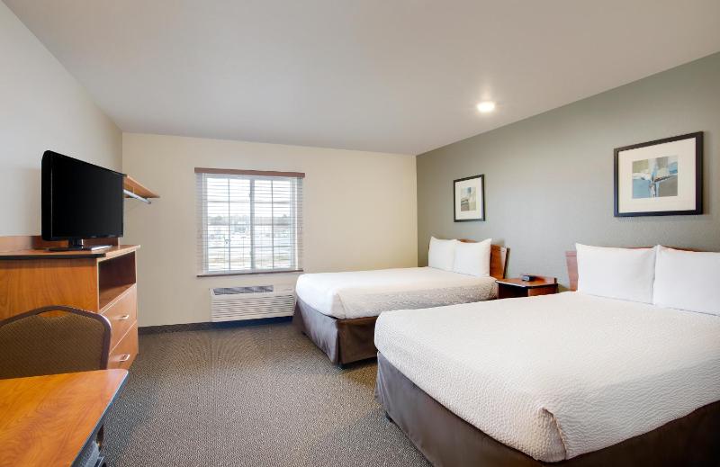 Queen Room with Two Queen Beds - Non Smoking image 2