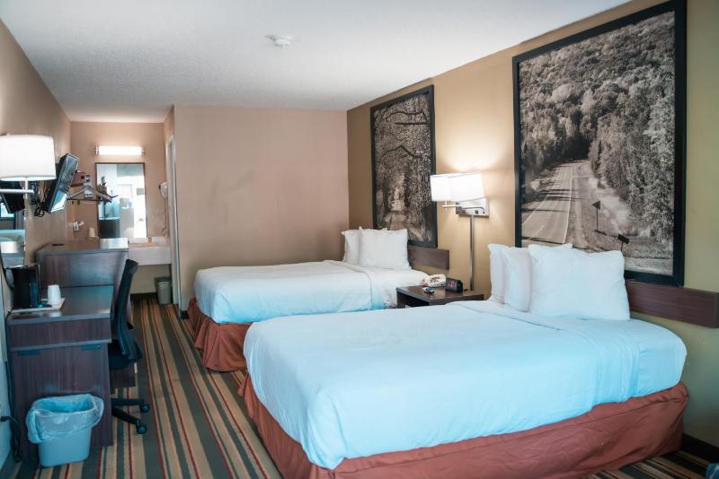 Double Room with Two Double Beds - Non-Smoking image 3