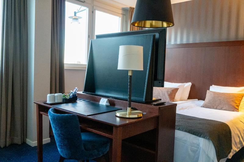 Double or Twin Room image 2