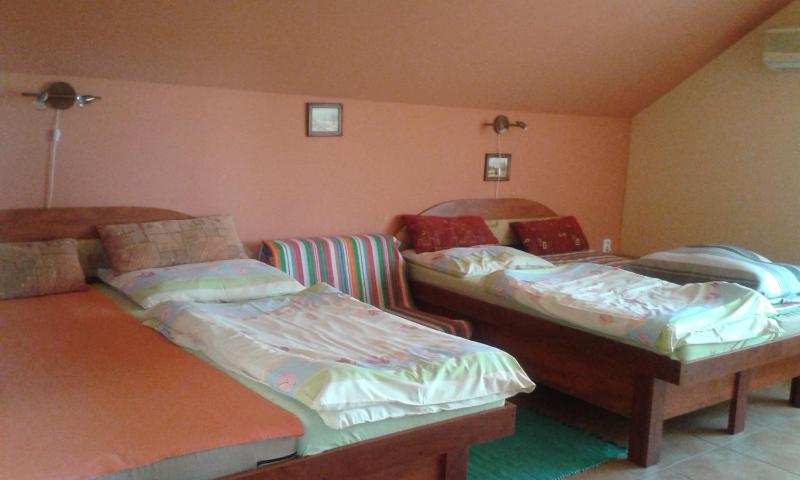 Double Room with Extra Bed image 2
