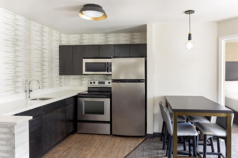 Two-Bedroom Suite image 4