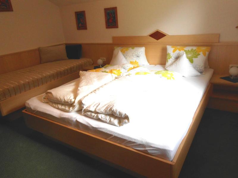Standard Two-Bedroom Apartment with Balcony image 2