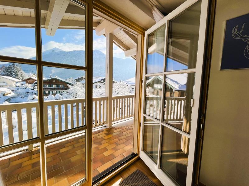 Apartment with Mountain View image 2