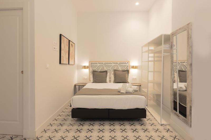 Apartamentos Teatro by Be Alicante - image 21