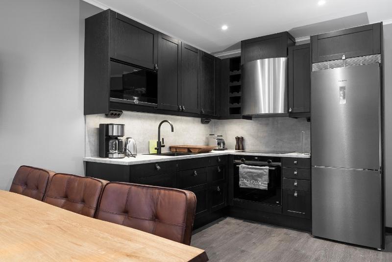 Three-Bedroom Apartment image 4