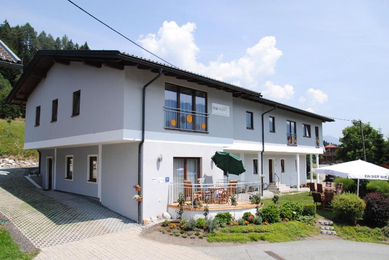 Superior Apartment image 3