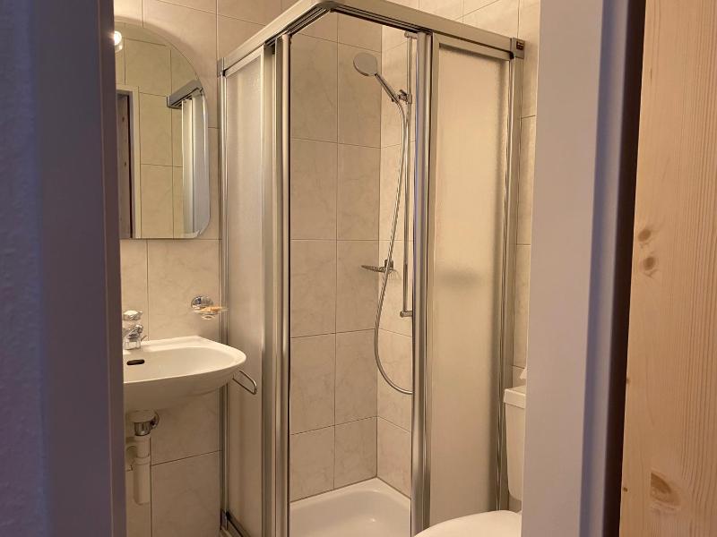 Large Double Room image 1