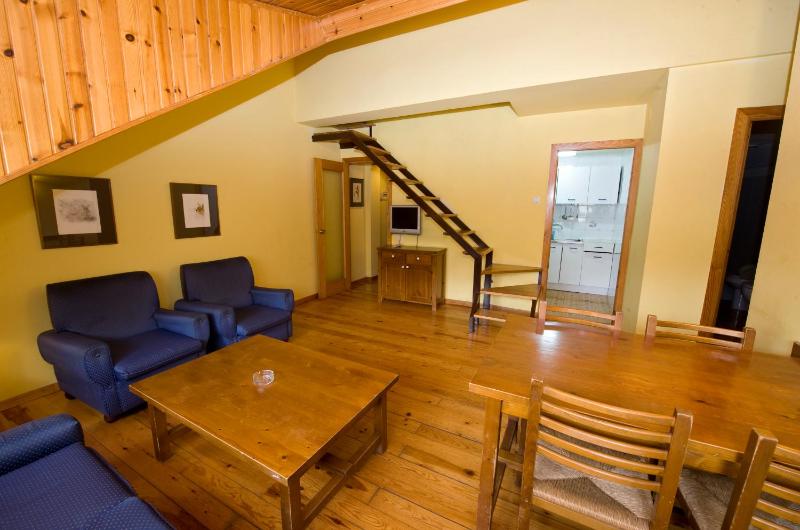 Two-Bedroom Apartment (4-6 Adults) image 2