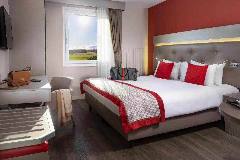 Superior Double or Twin Room - Lake Side image 4