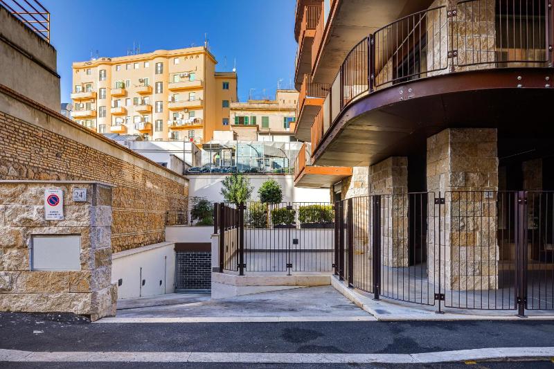 Deluxe Apartment - Annex image 2