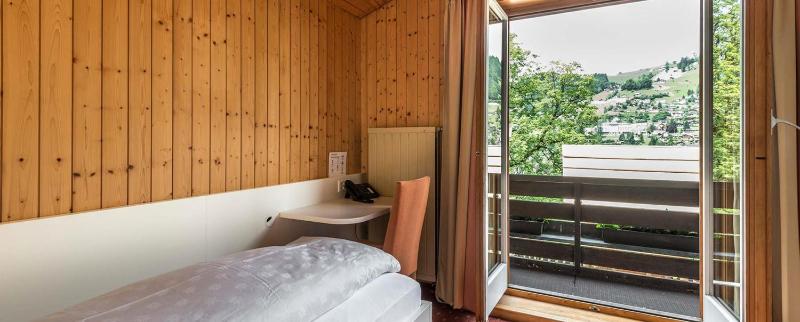 Single Room with Mountain View image 4