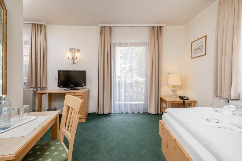 Single Room image 1