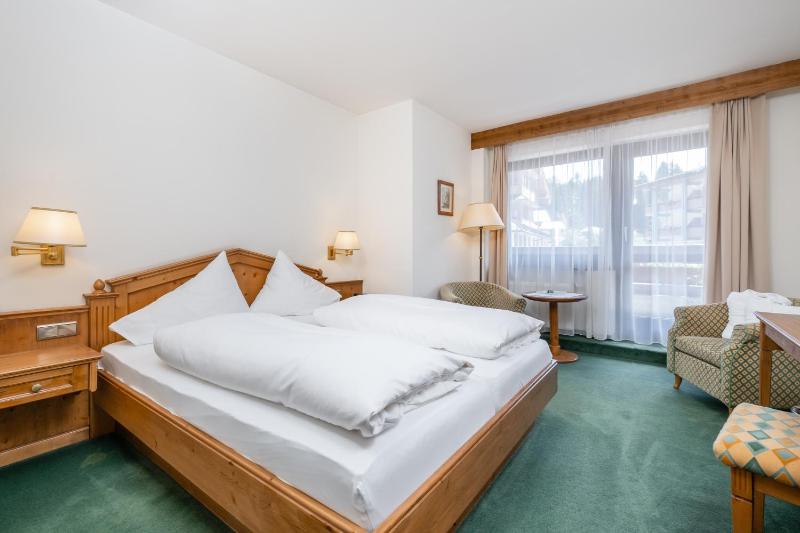 Standard Double Room image 1