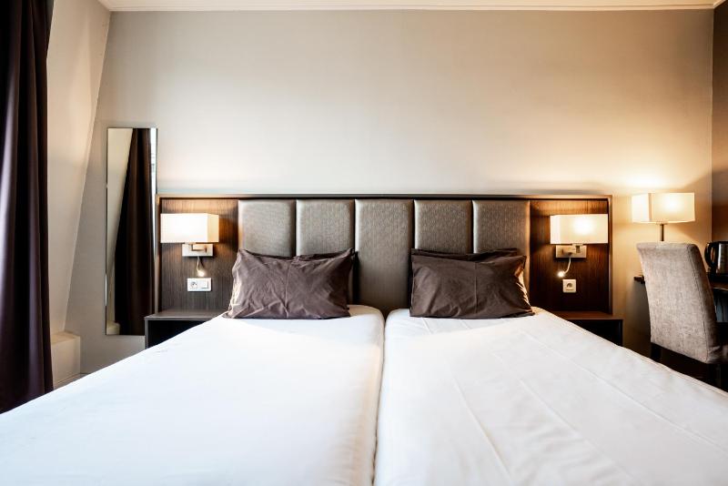 Double/Twin Superior Room image 3